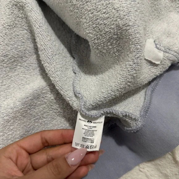 Brandy Melville Hoodie - One Size - Picture 6 of 6